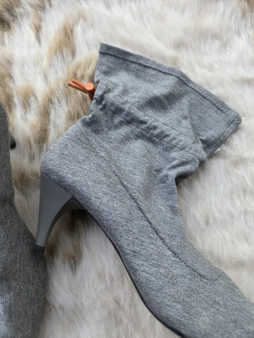 Zara Fabric Kitten Heel Ankle Boots in FEATHER GREY Size 40/ 9.5 - Picture 7 of 10